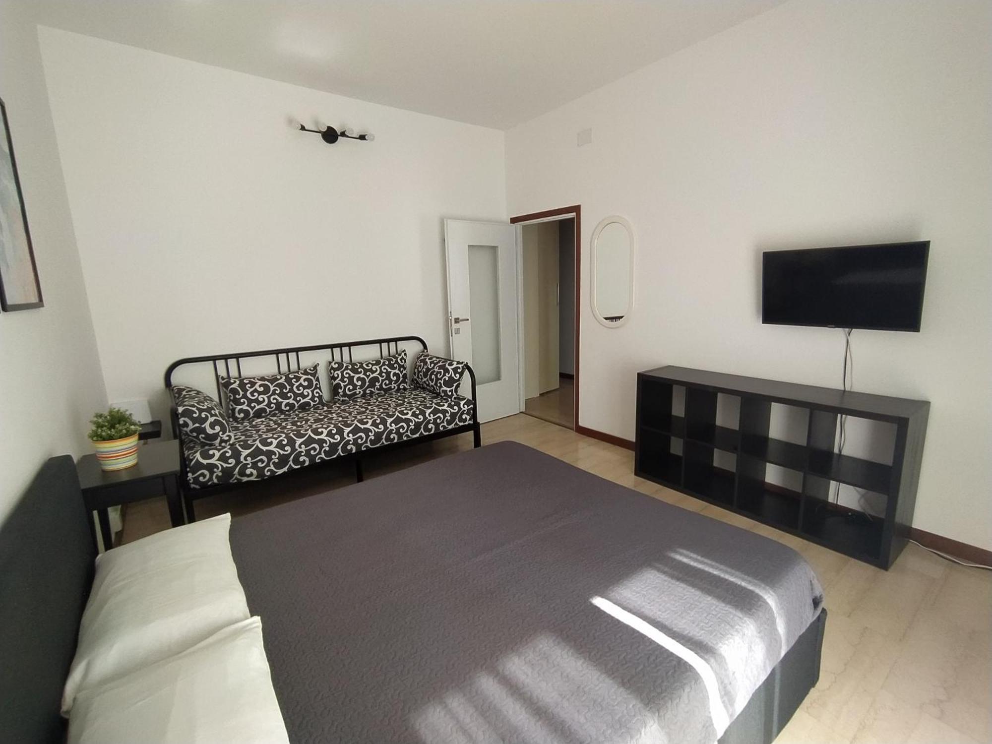 Brenta/Corvetto Studio Apartment Мілан Екстер'єр фото